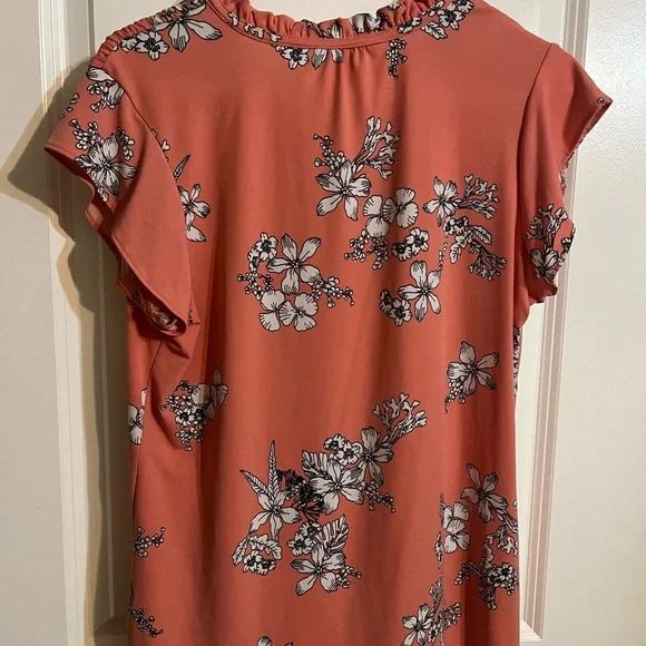 Liz Claiborne Floral Coral Top - Picture 6 of 6